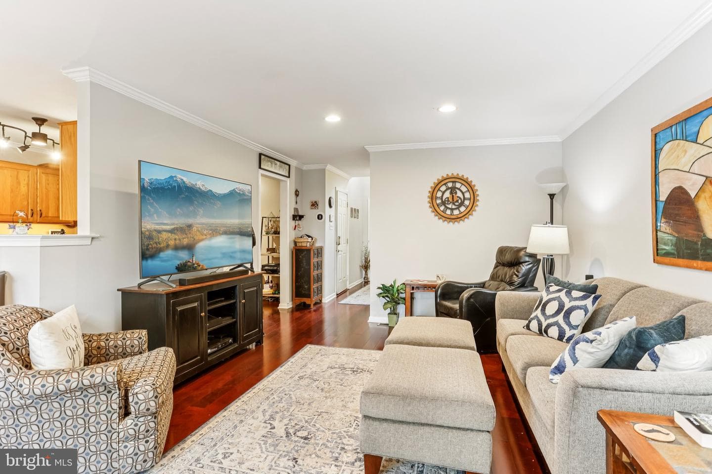 343 Hamilton Drive photo 6