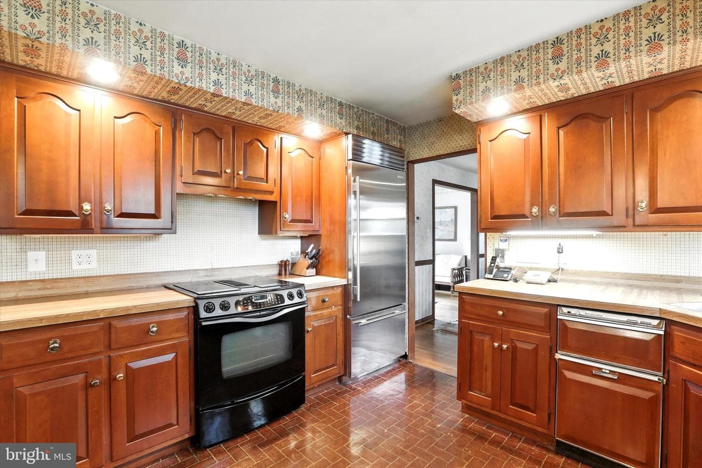 236 Oak Hill Drive photo 4
