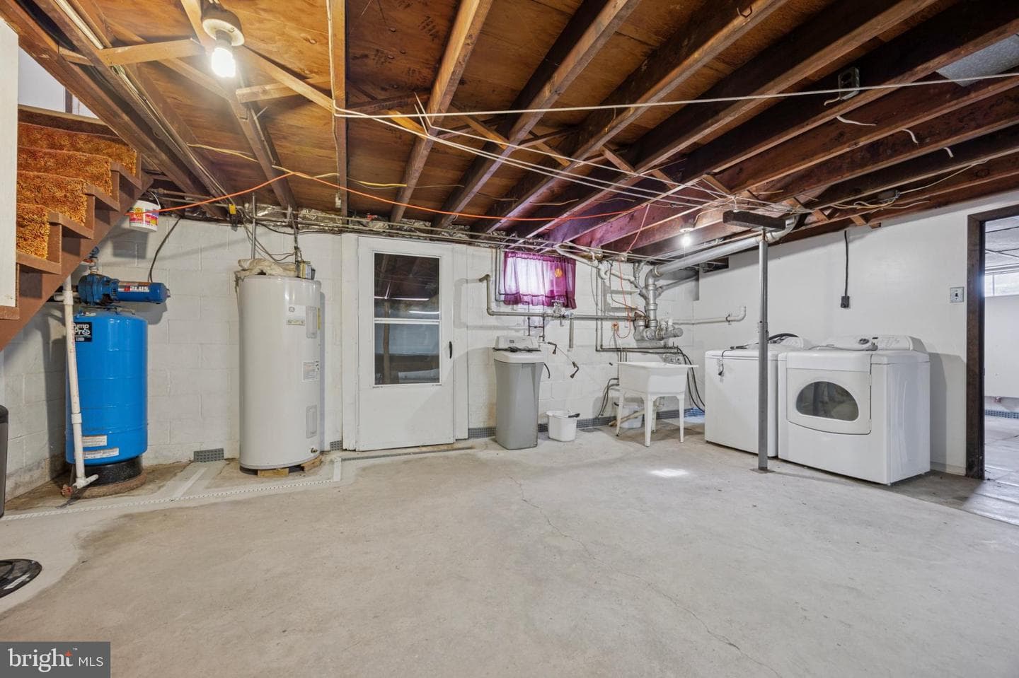 2518 Rhoads photo 16