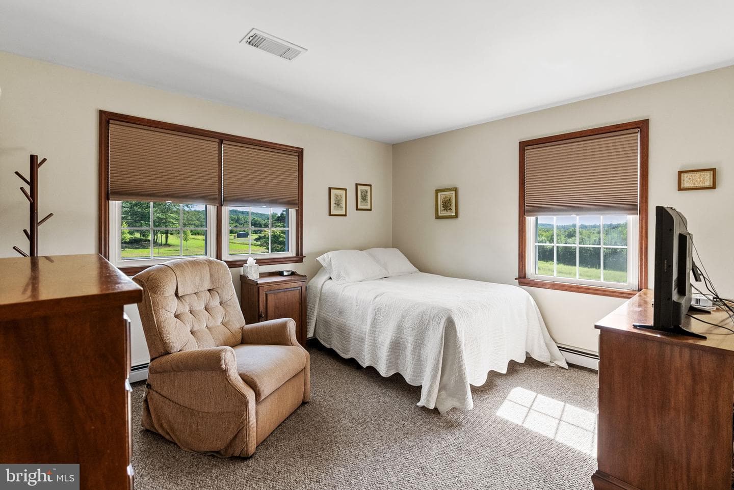 535 Game Farm Road photo 24