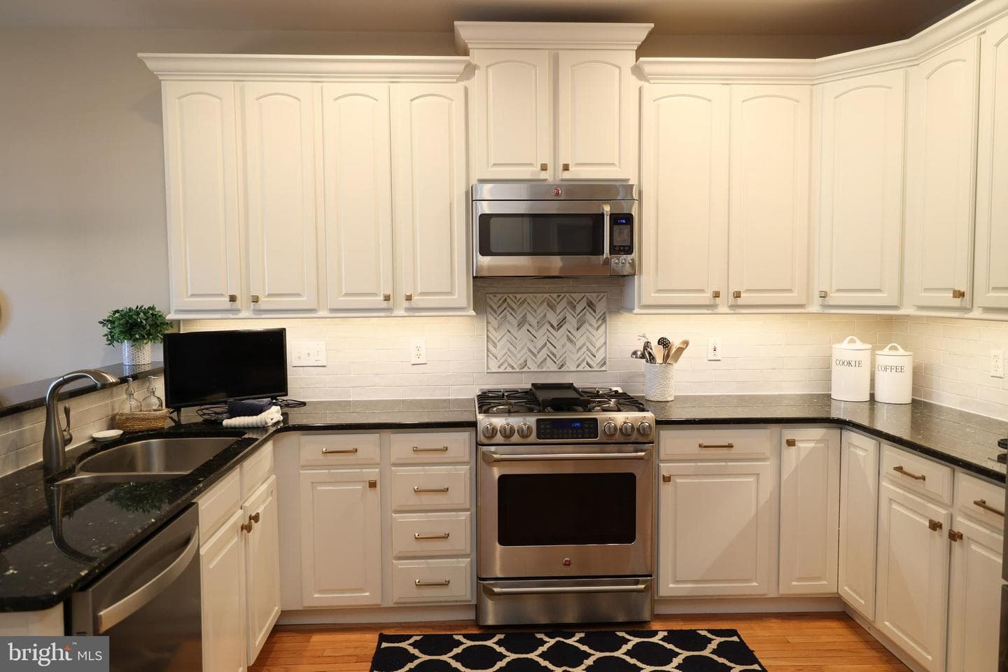 207 Birkdale Drive photo 5