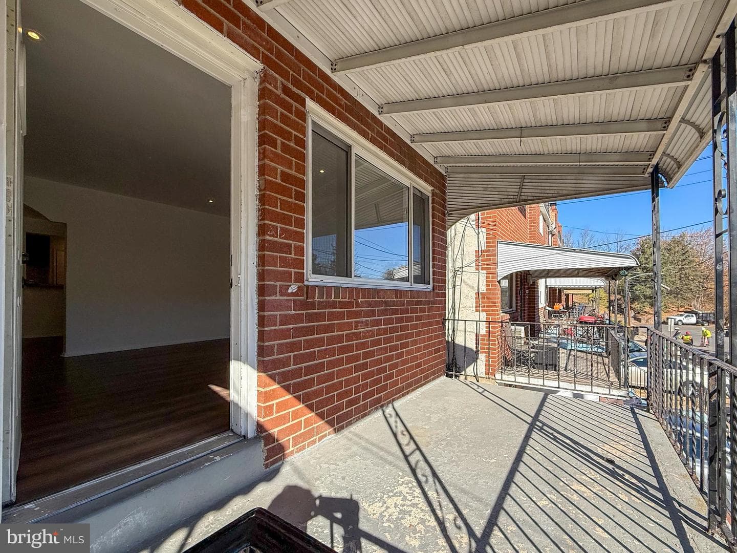 825 Kohn Street photo 3