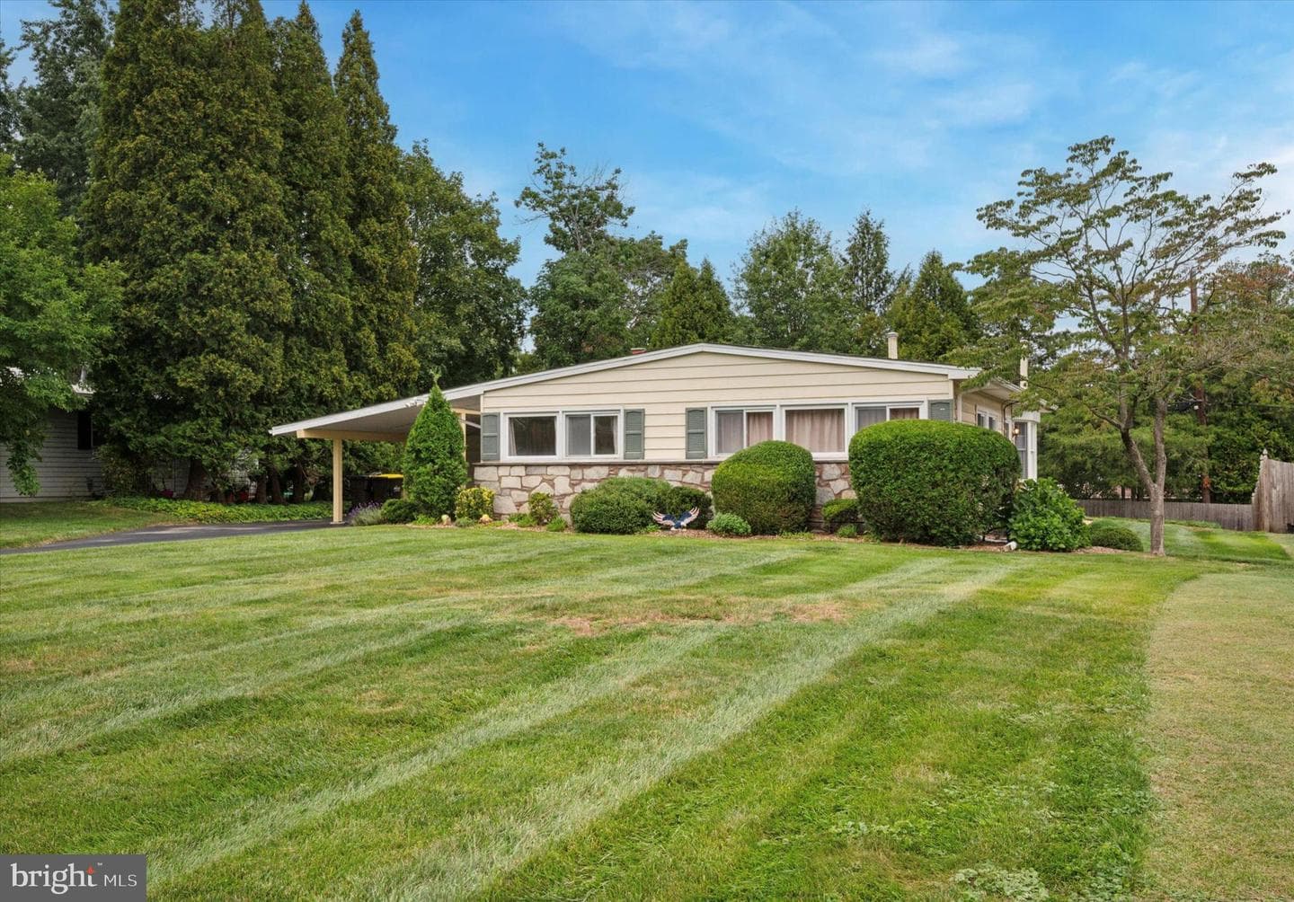 519 Paddock Road photo 2