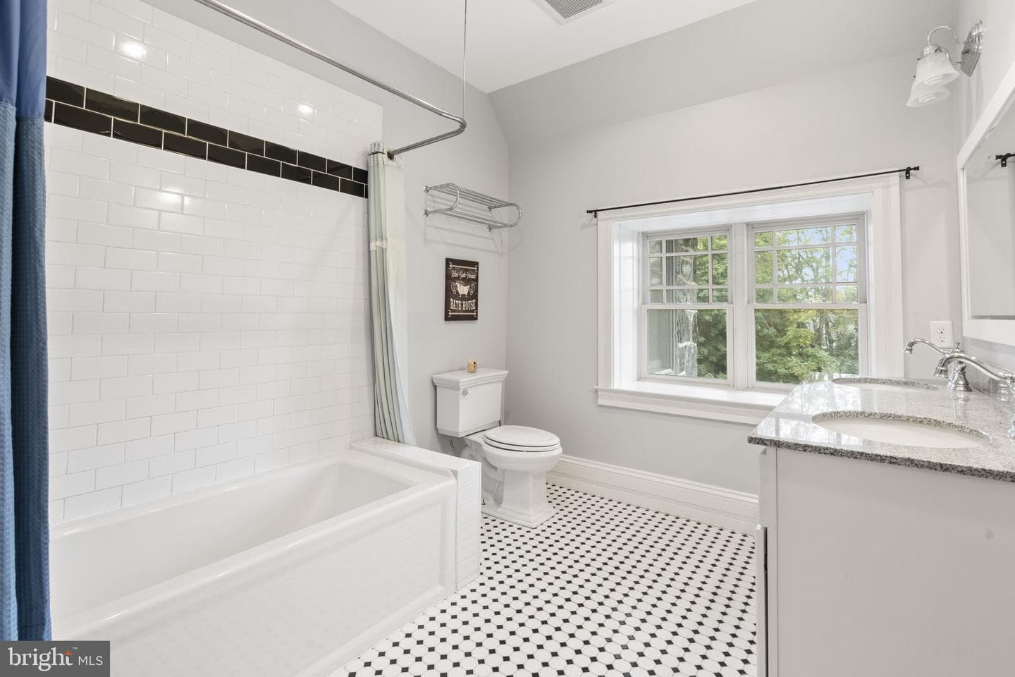 662 S Highland Avenue photo 46