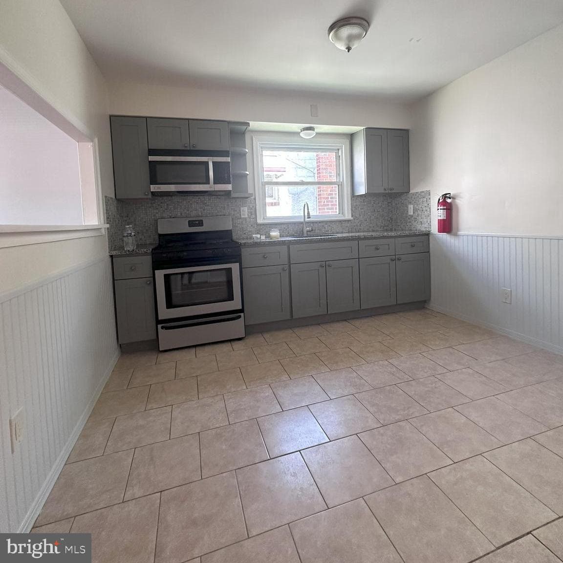 1720 Dartmouth Drive photo 8