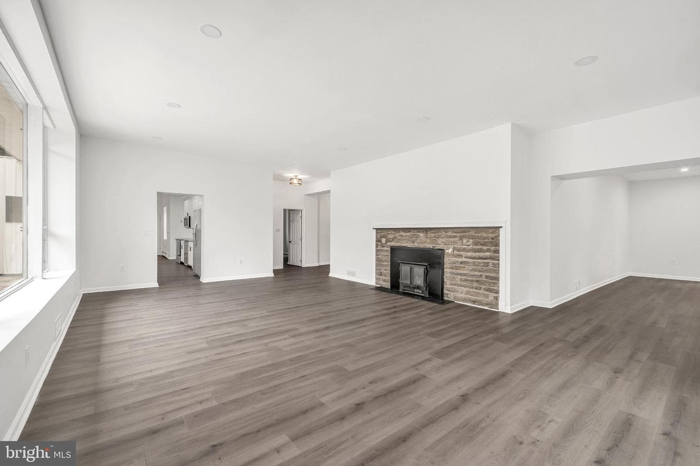 933 Fox Chase Rd photo 18