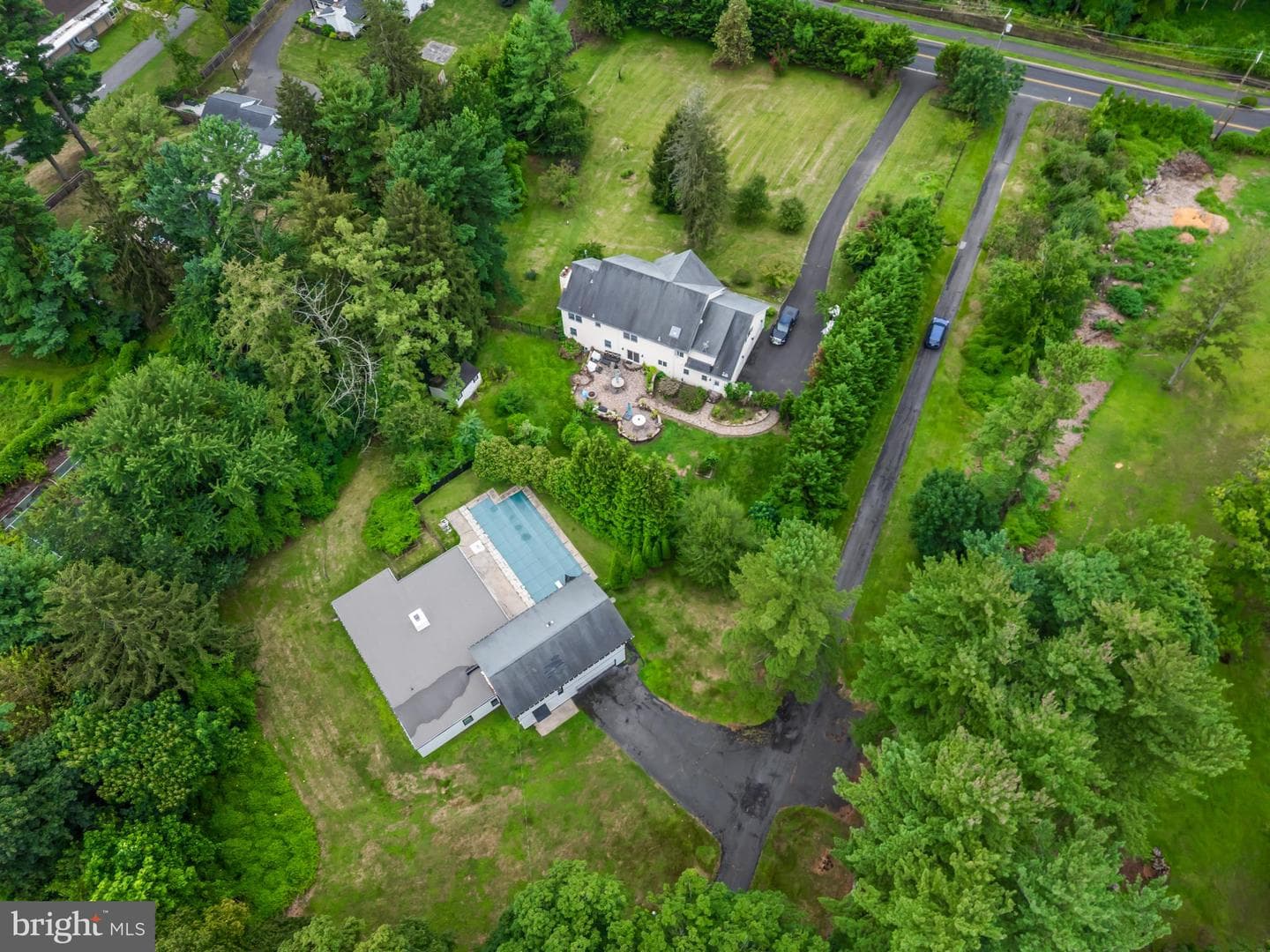 933 Fox Chase Rd photo 5
