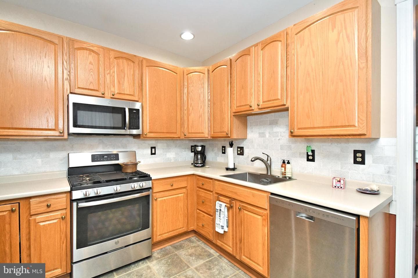 2 Newbury Way photo 12