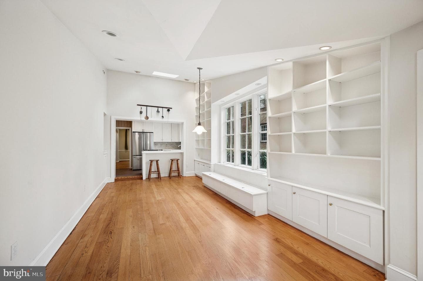 524 Lafayette Road photo 11