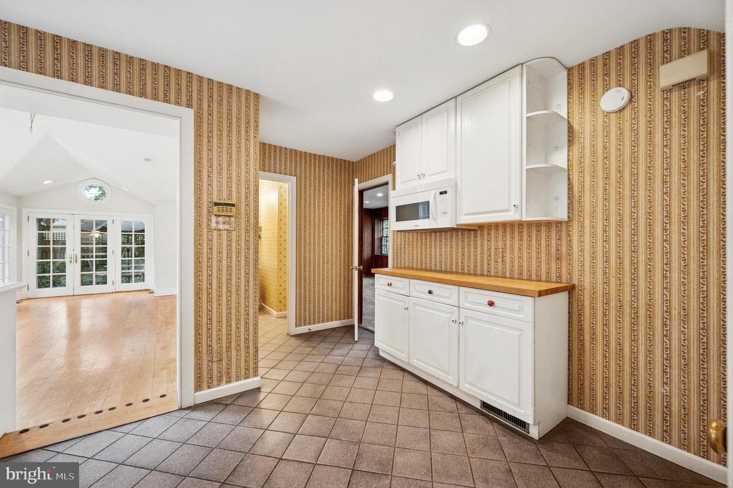 524 Lafayette Road photo 12