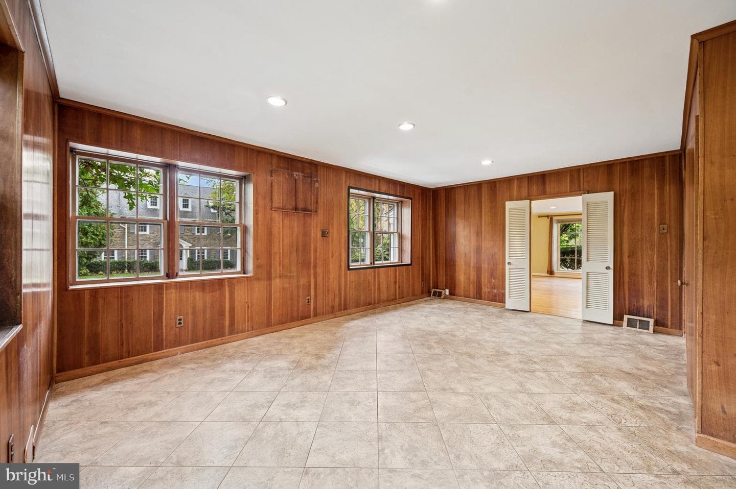 524 Lafayette Road photo 14