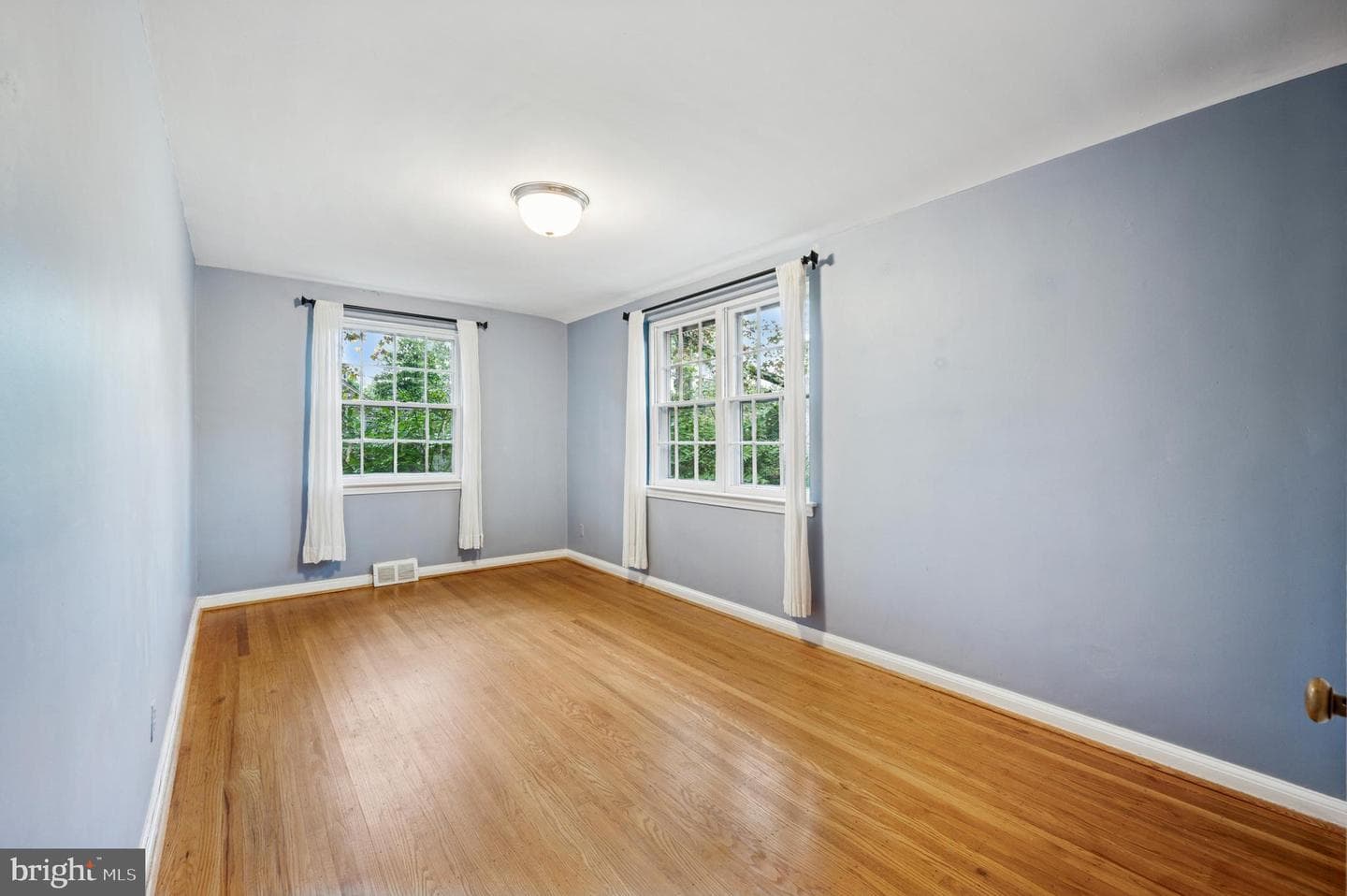 524 Lafayette Road photo 19