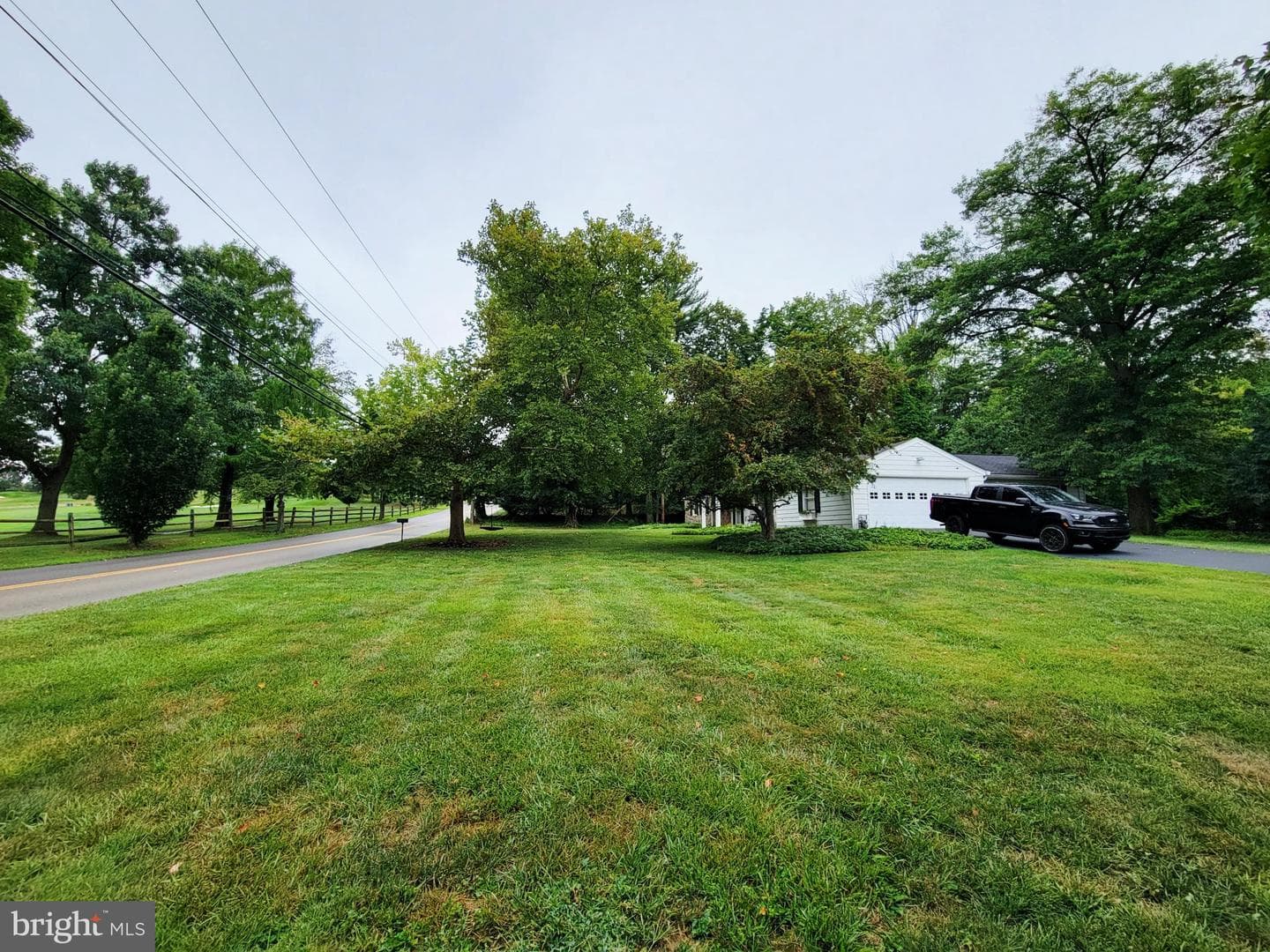 850 Thomas photo 10