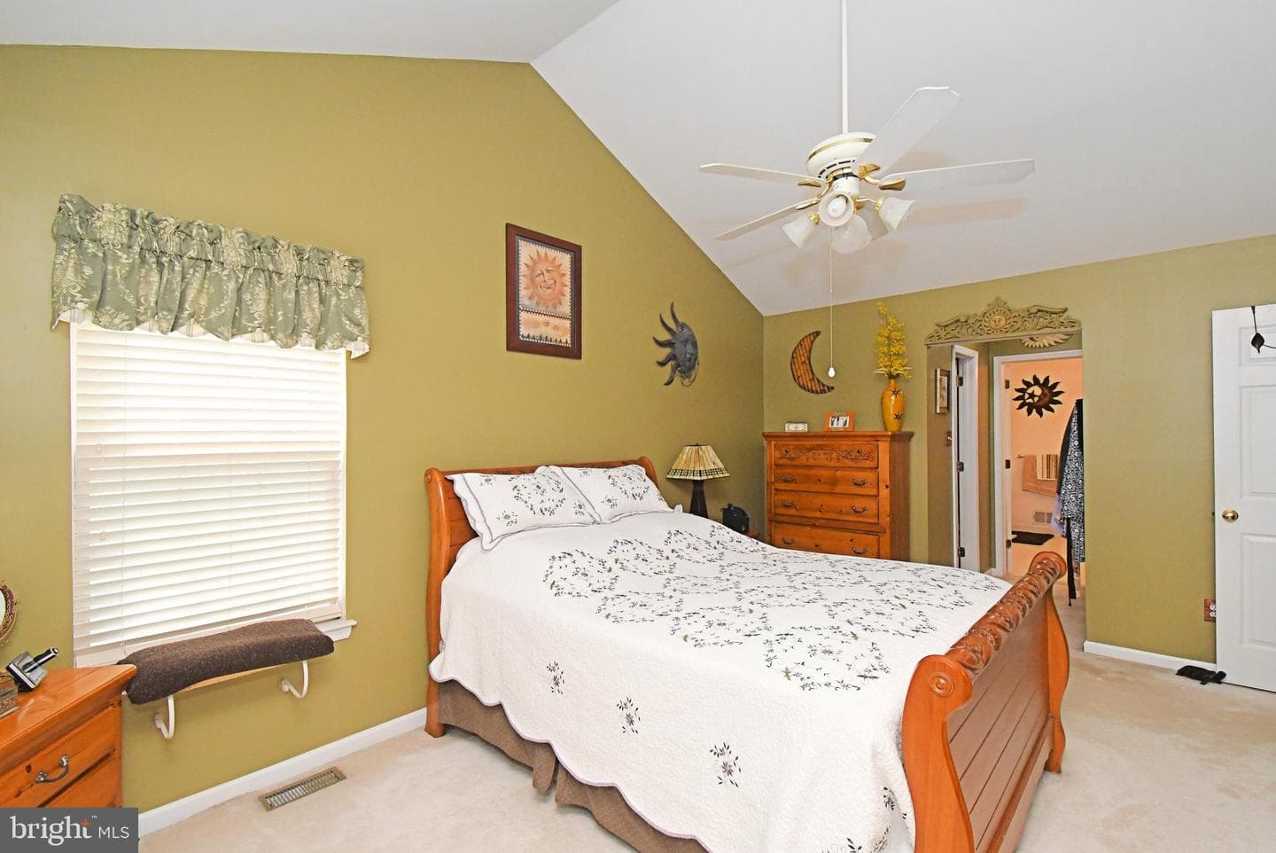 708 Ascot Court photo 30