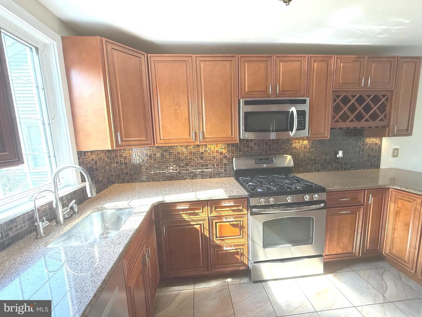 229 Edge Hill Road photo 3