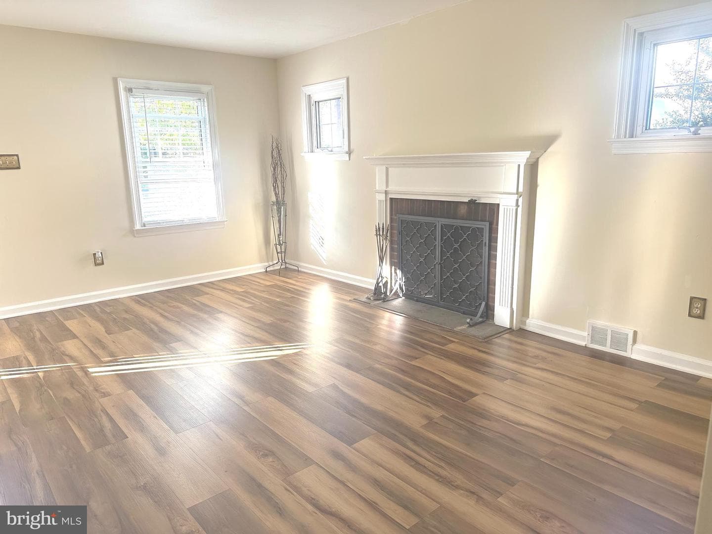 229 Edge Hill Road photo 7