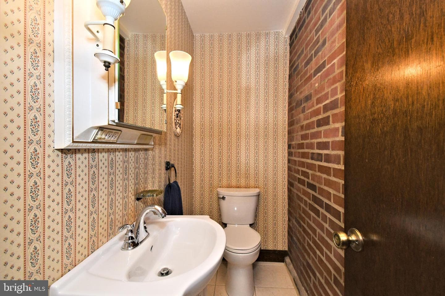 101 Orlando Avenue photo 18