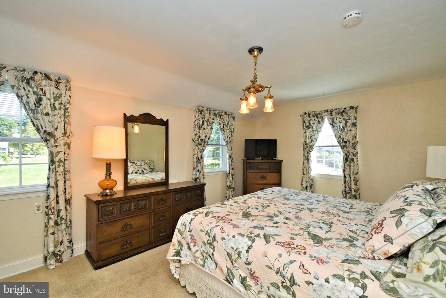 101 Orlando Avenue photo 19