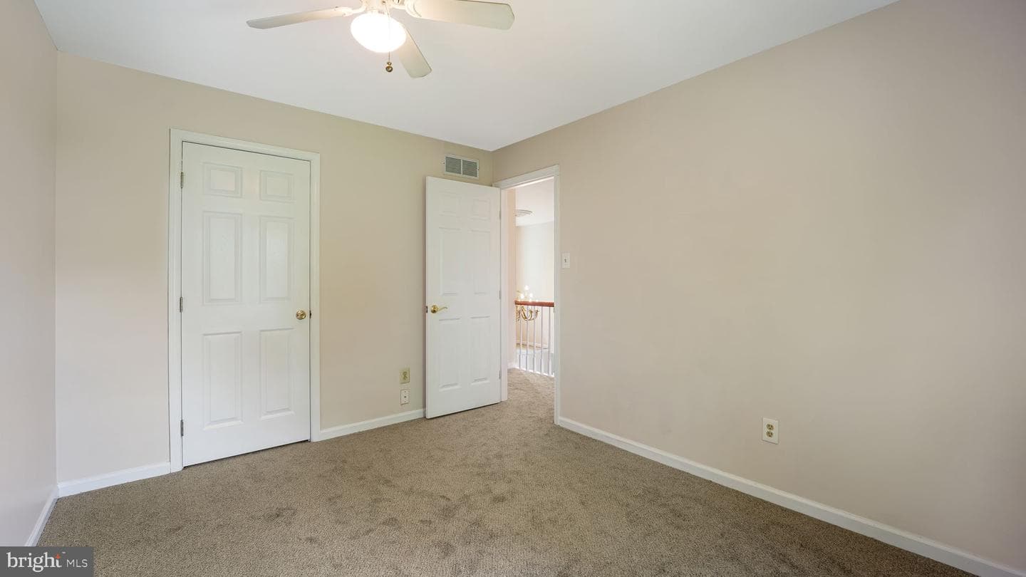 201 Drake Lane photo 23