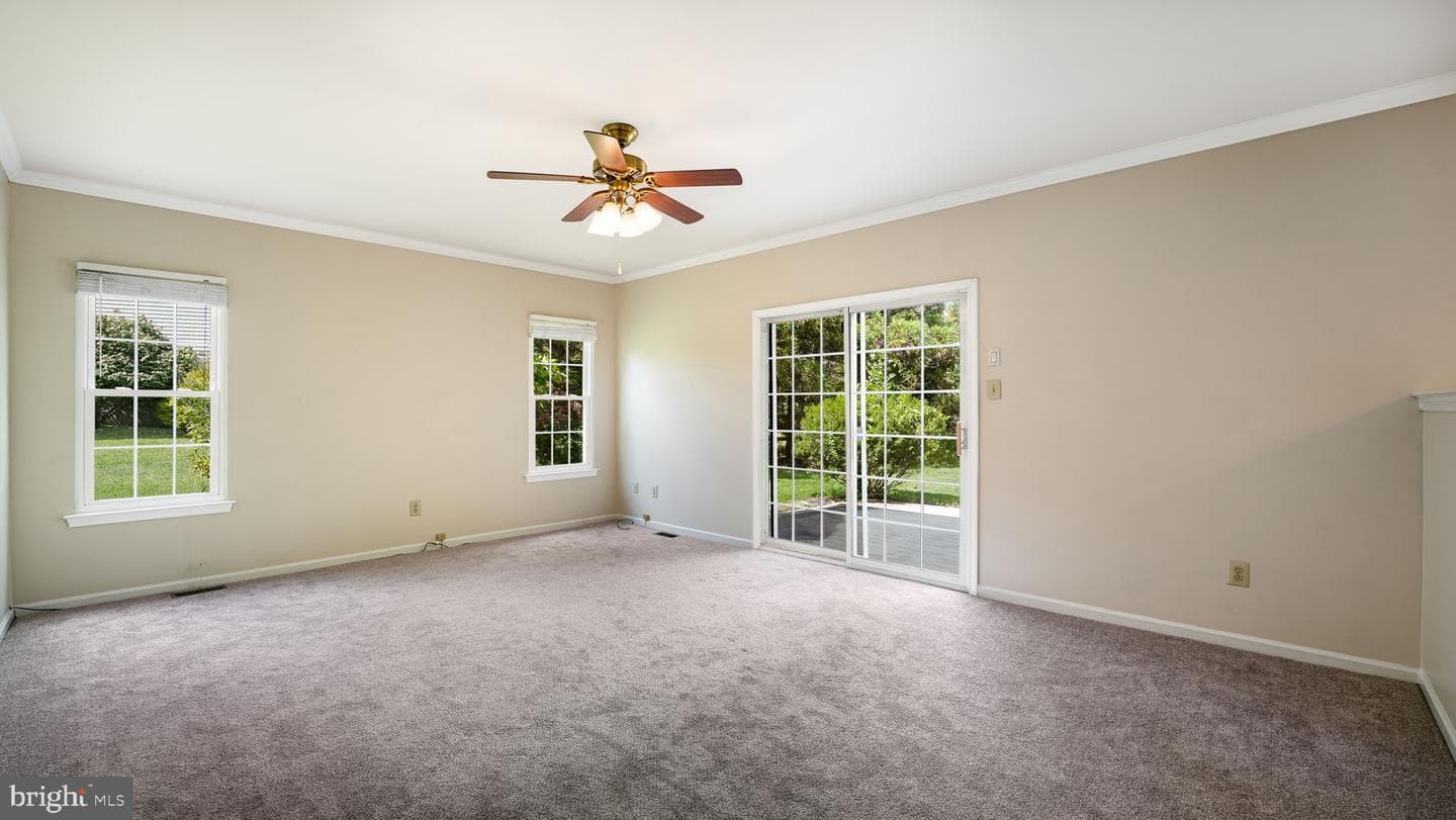 201 Drake Lane photo 6