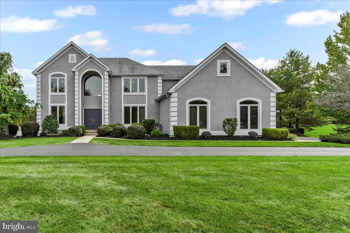 499 Grouse Circle photo 2