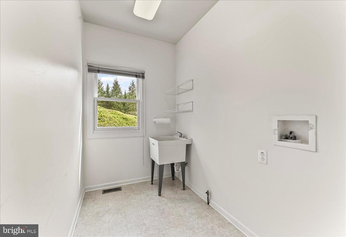 499 Grouse Circle photo 35