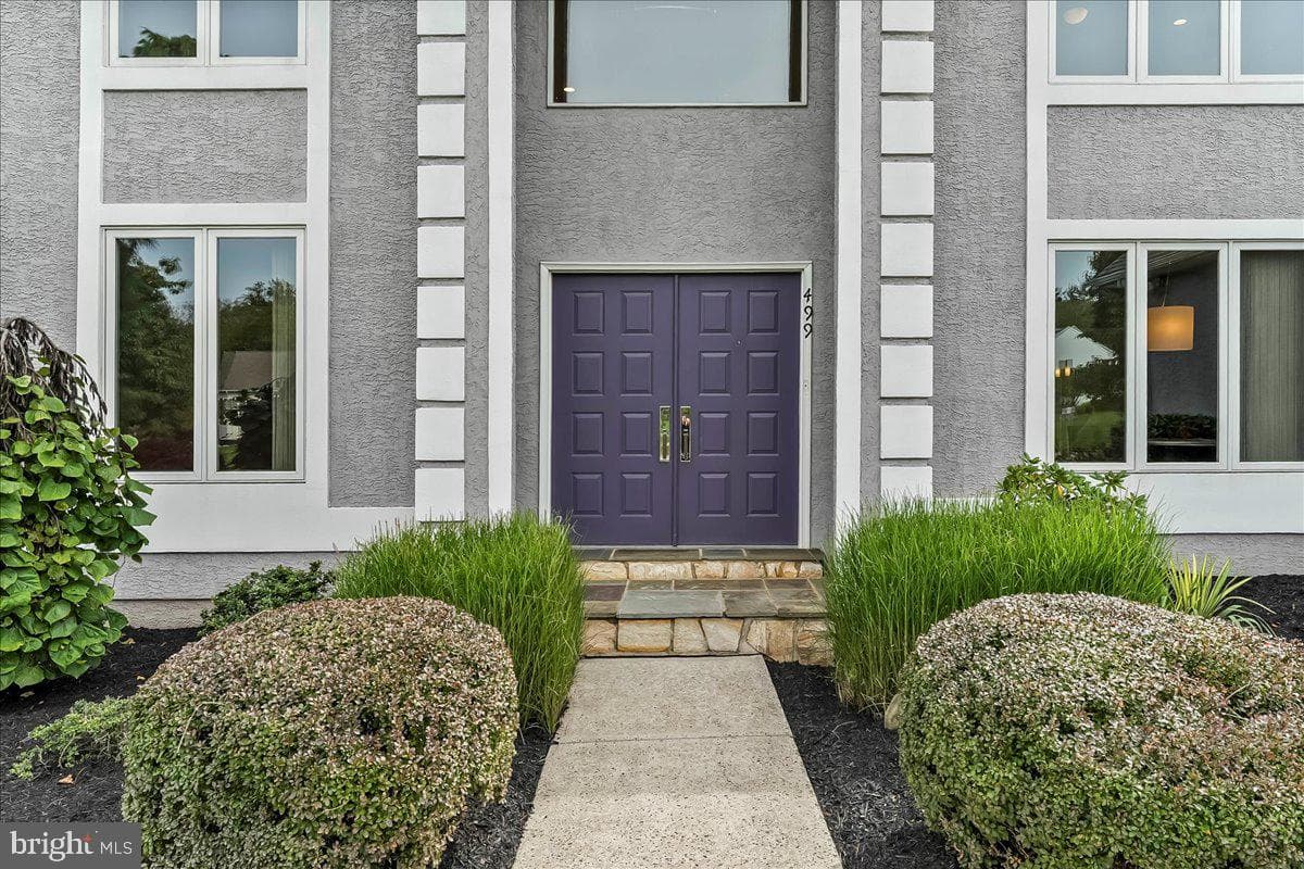 499 Grouse Circle photo 4