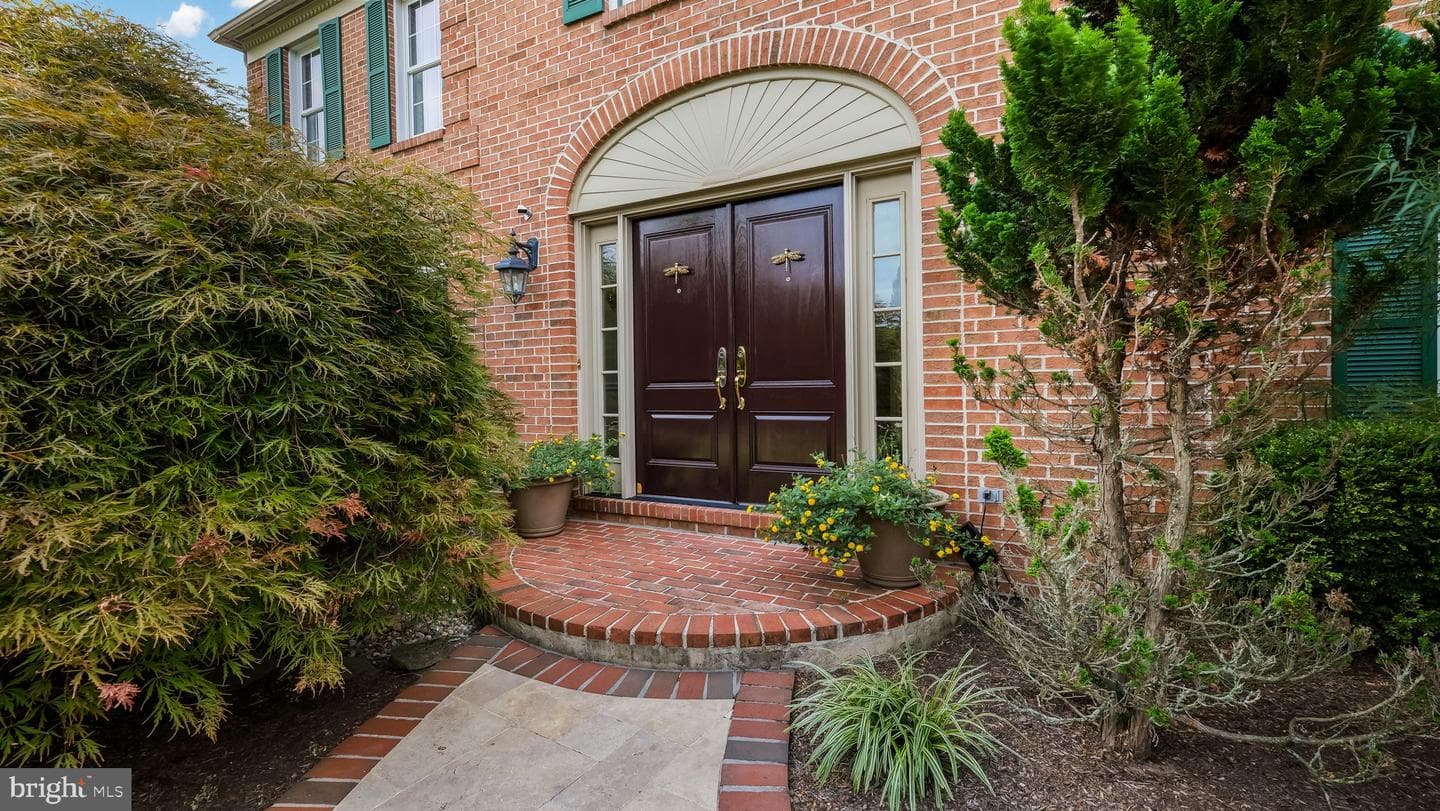1428 Cambridge Drive photo 3