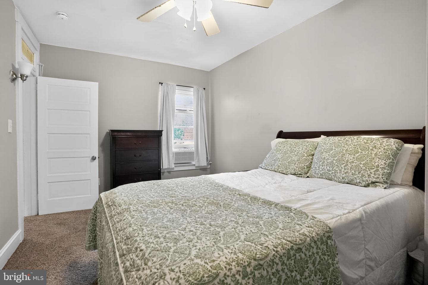 68 Hillside Avenue photo 21