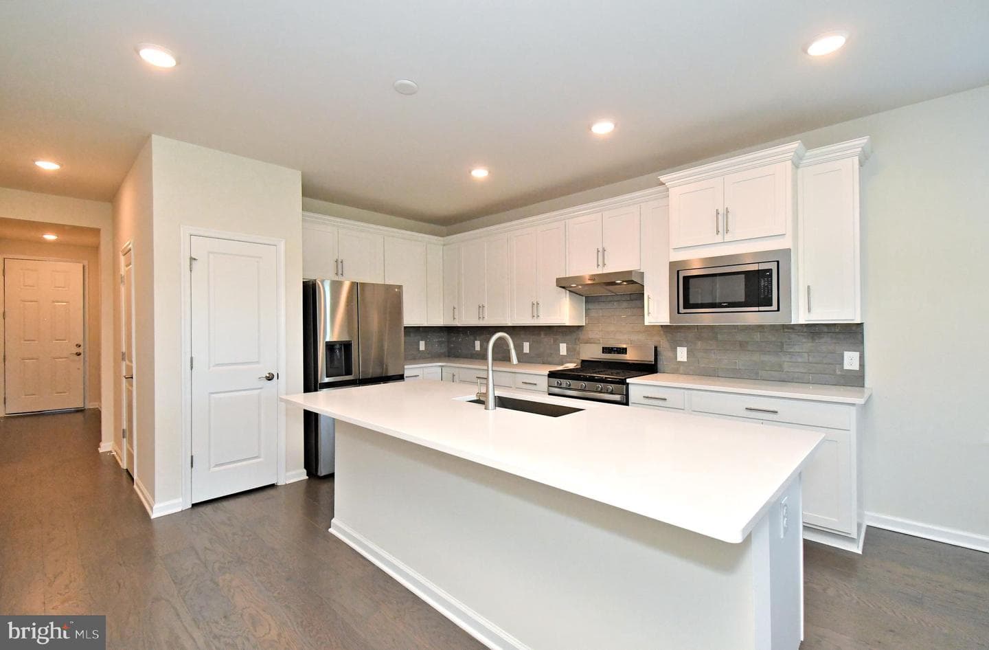 1024 Wright Street photo 8