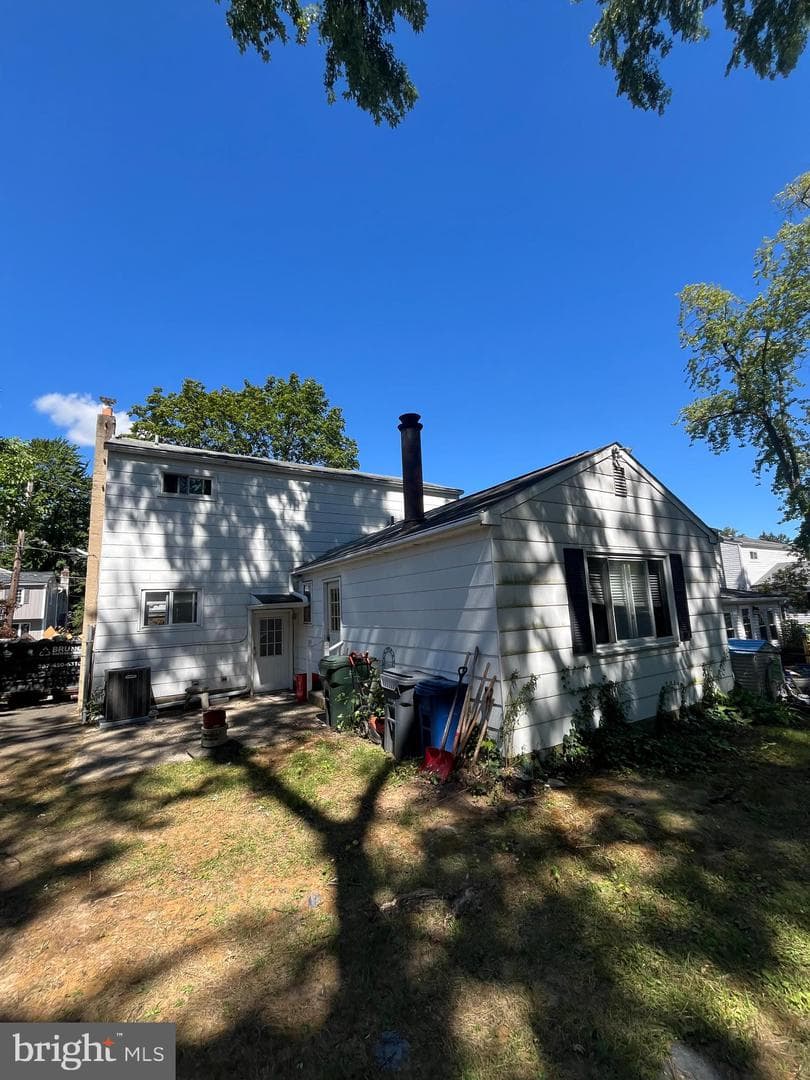 1717 Crestview Avenue photo 2