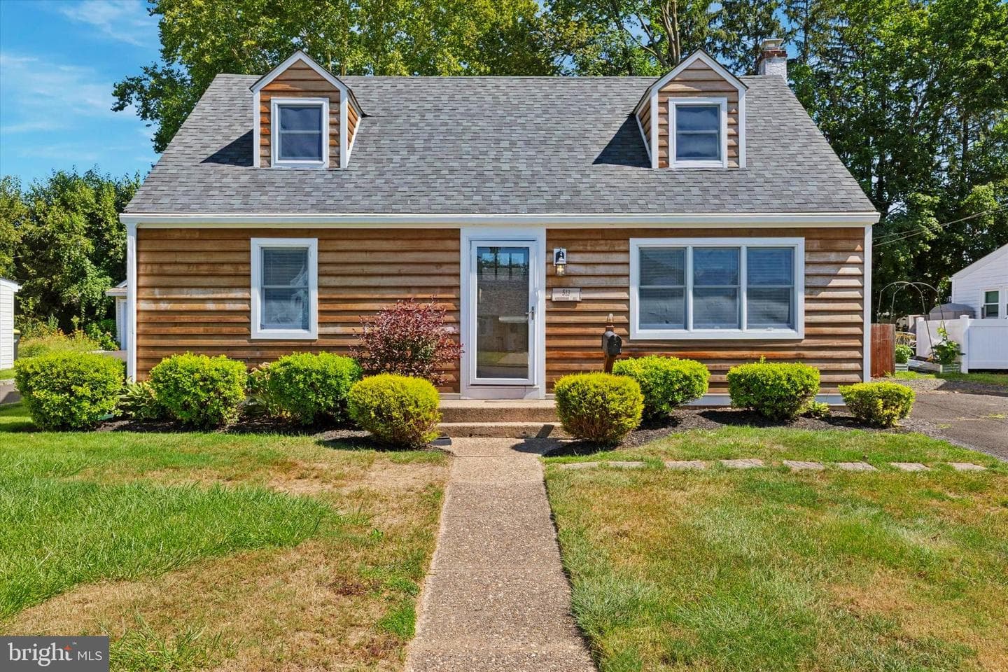 513 Corinthian Avenue photo 2