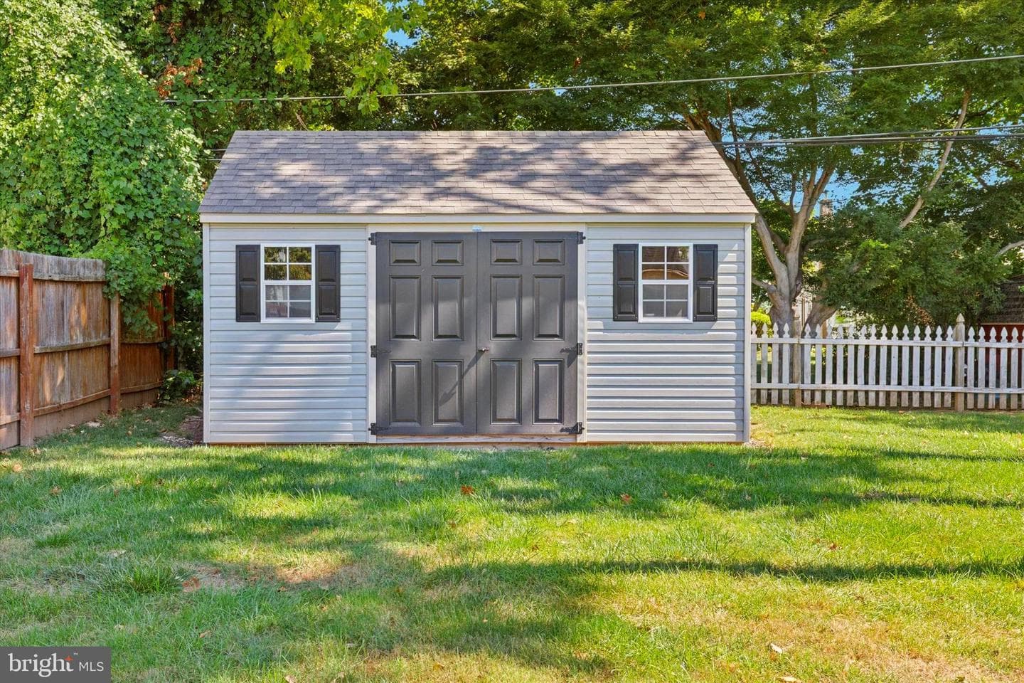 513 Corinthian Avenue photo 28