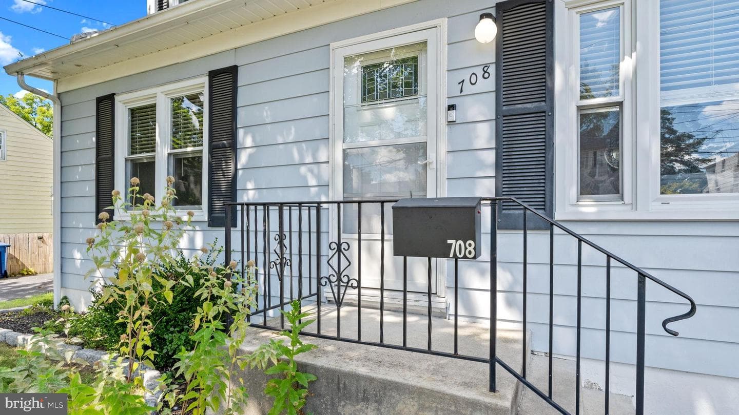 708 Monroe Avenue photo 3