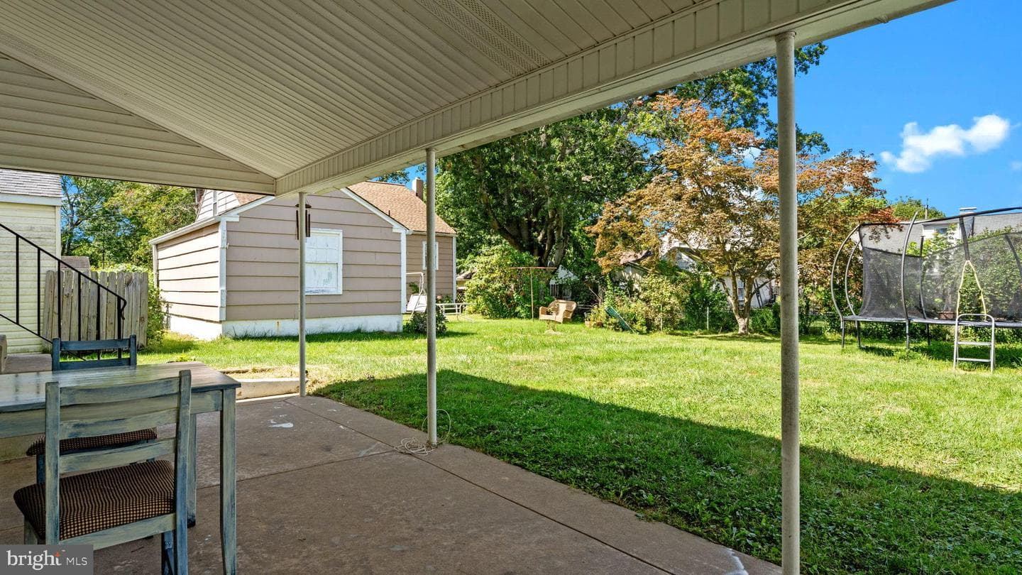 708 Monroe Avenue photo 37