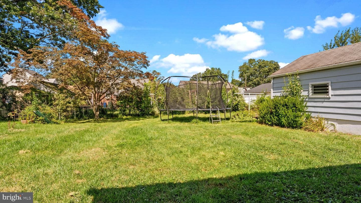 708 Monroe Avenue photo 43