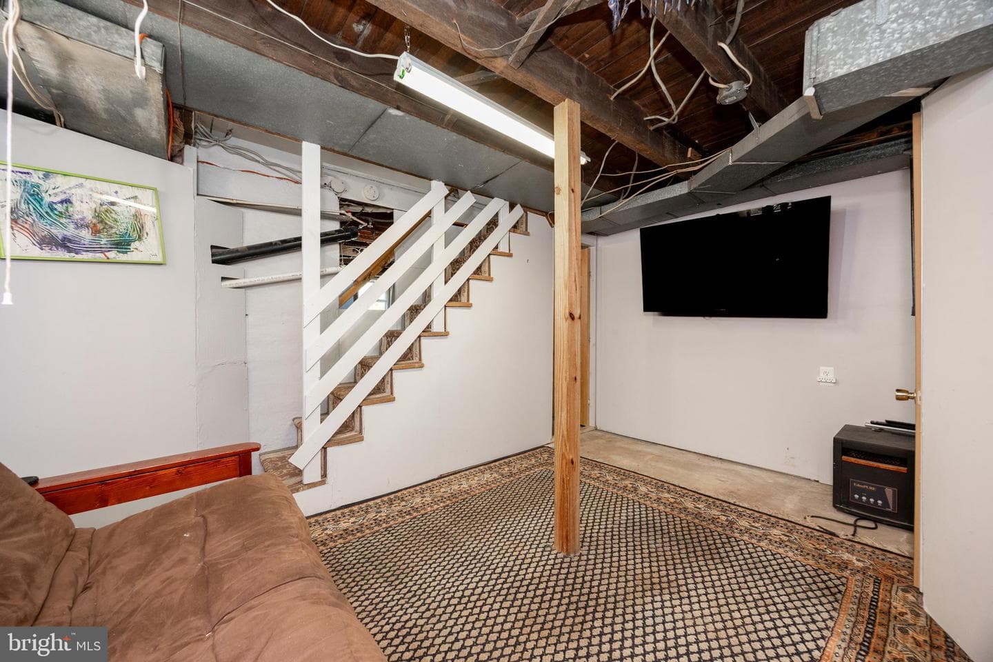1084 Center Avenue photo 21