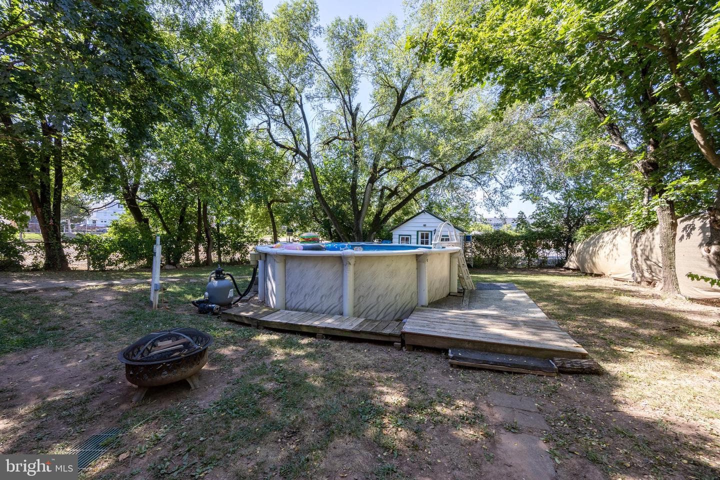 1084 Center Avenue photo 33