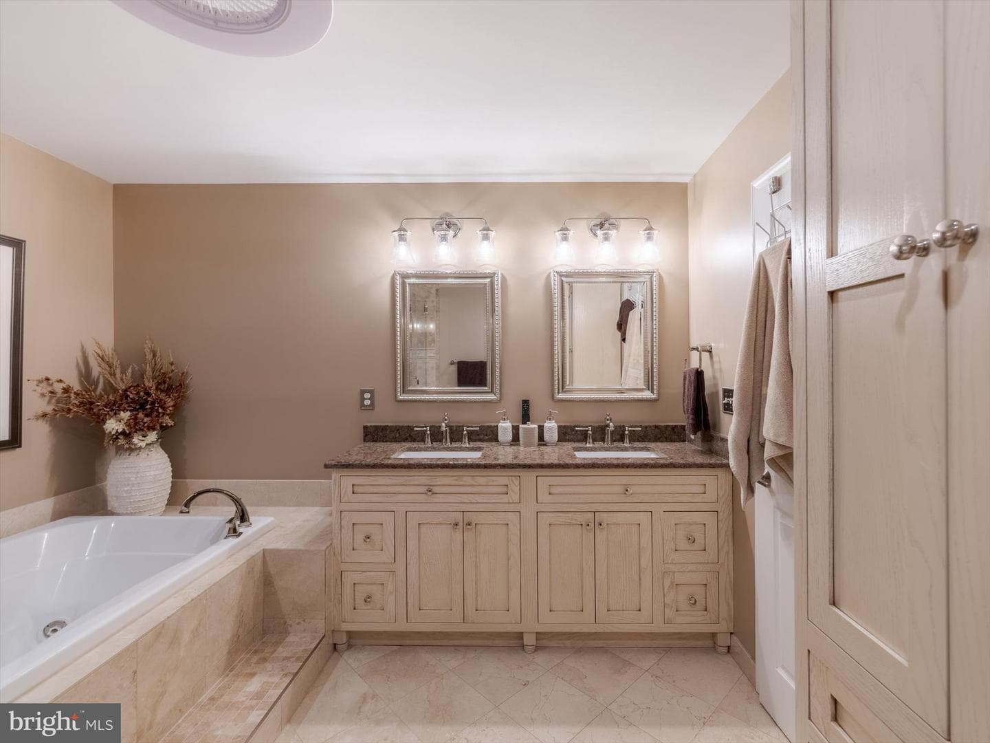 128 Sawgrass Drive photo 19