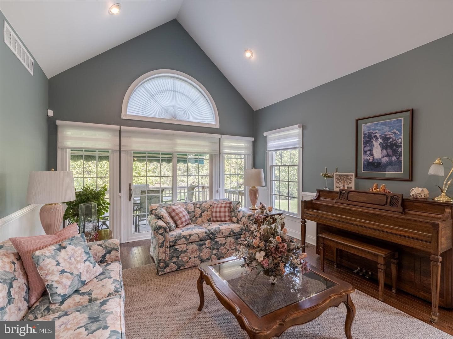 128 Sawgrass Drive photo 4
