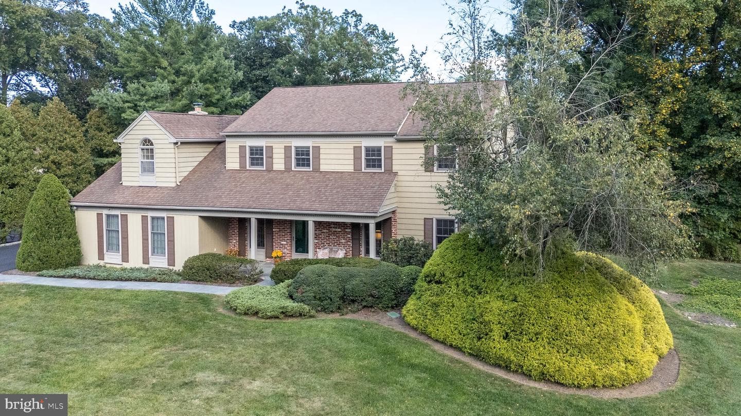 1423 Southwind Way photo 3