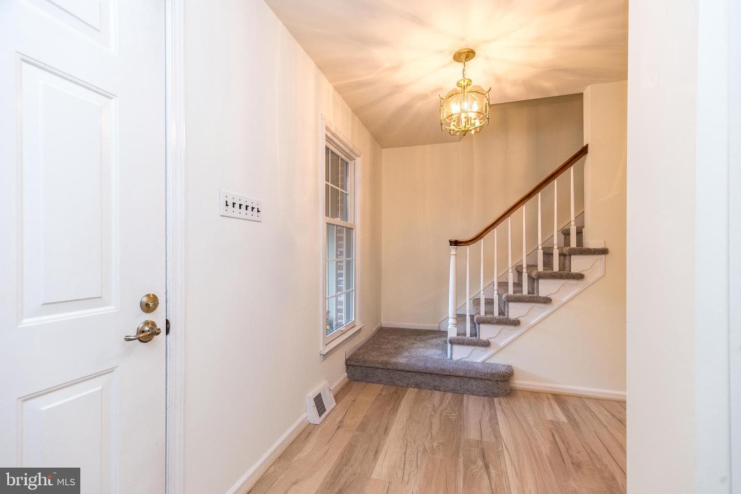 1423 Southwind Way photo 9