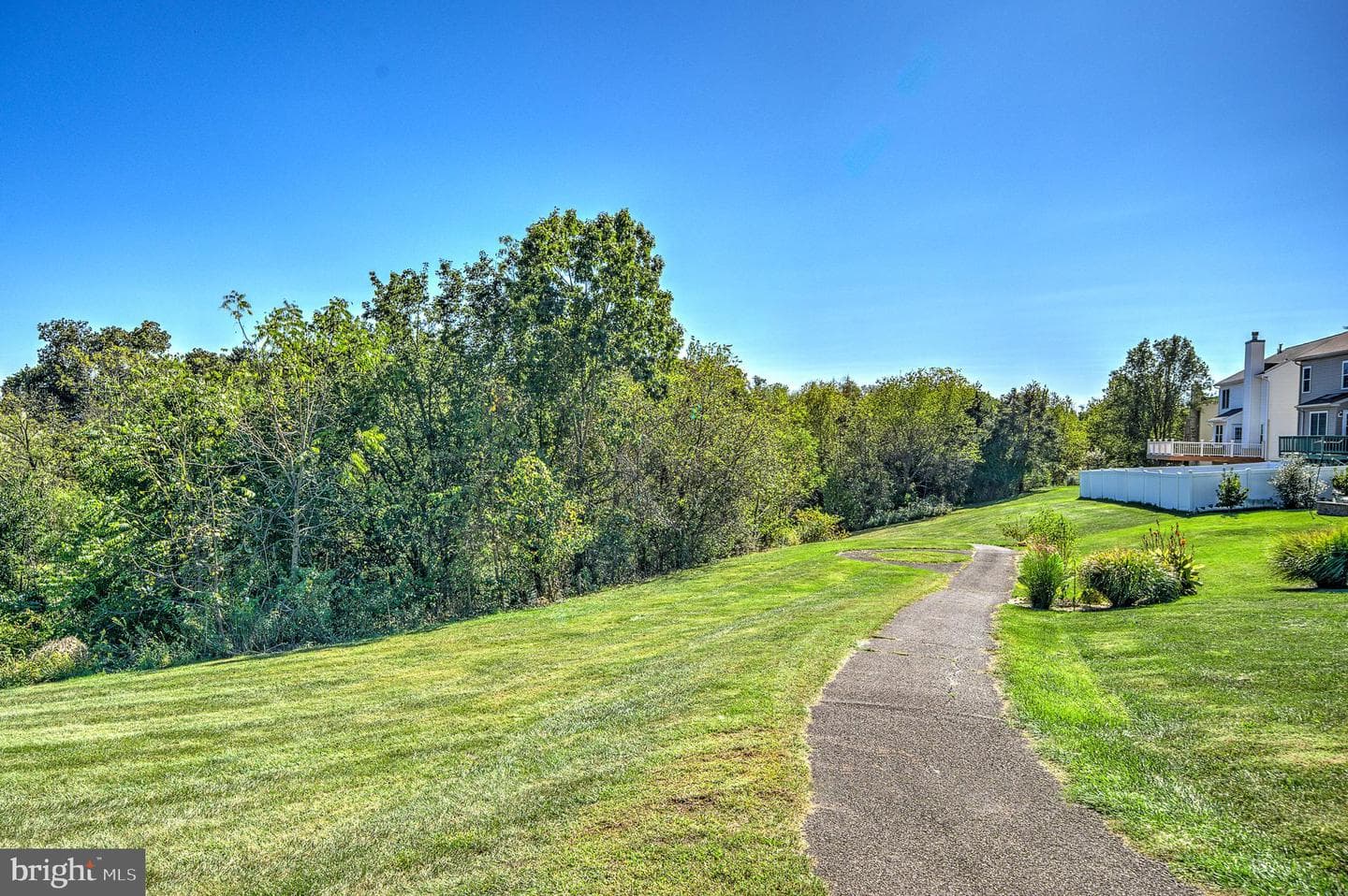 939 Hamilton Road photo 62
