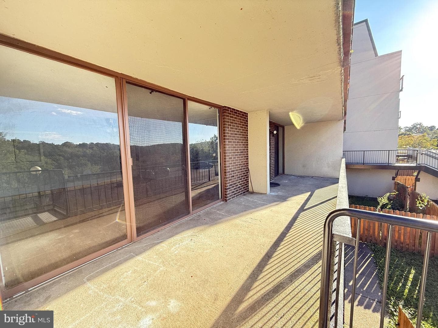 4421 Forest Lane photo 2