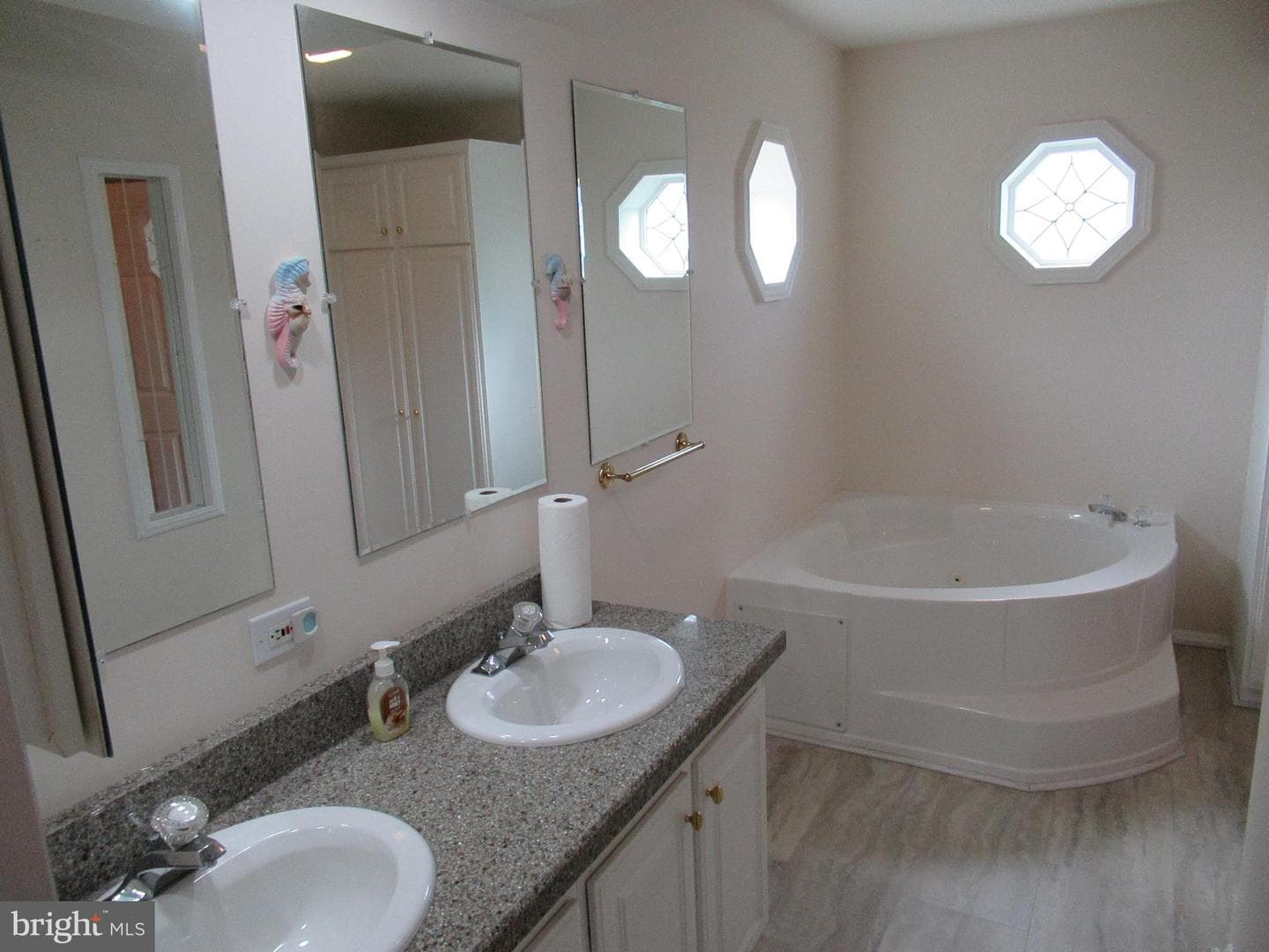 2063 Highland Court #2063 photo 20