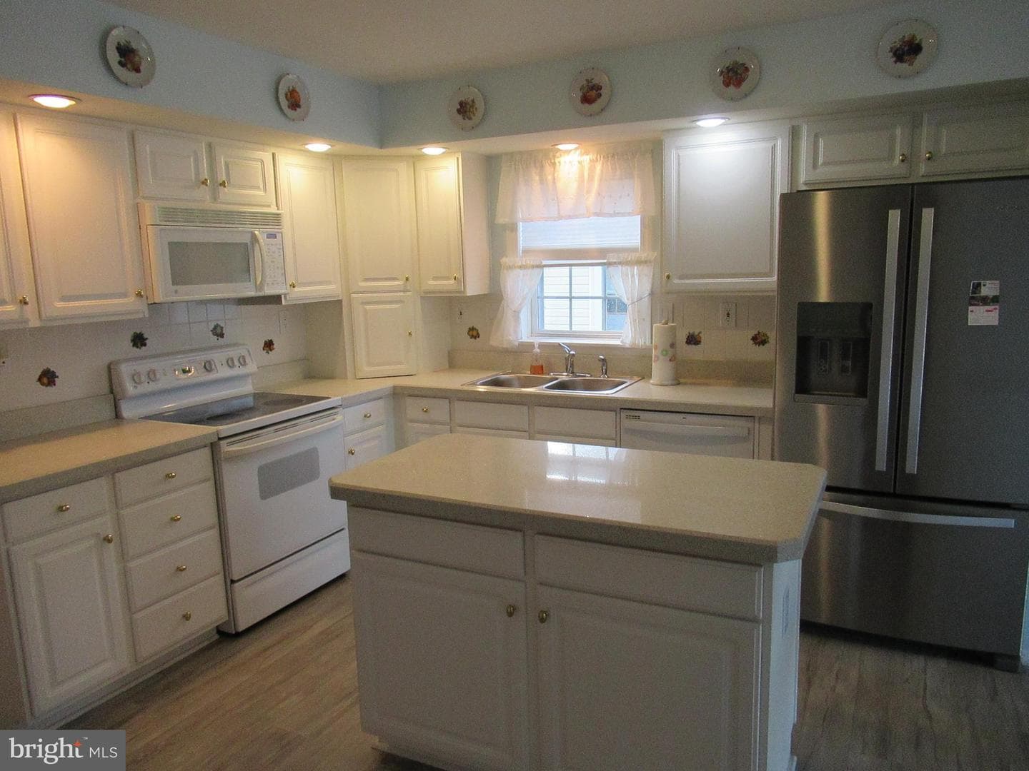 2063 Highland Court #2063 photo 7