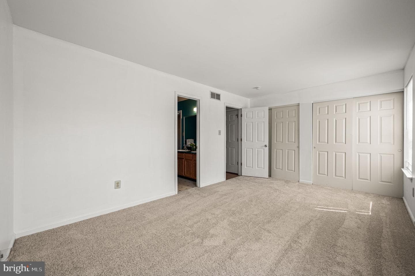 218 Parkview Drive photo 13