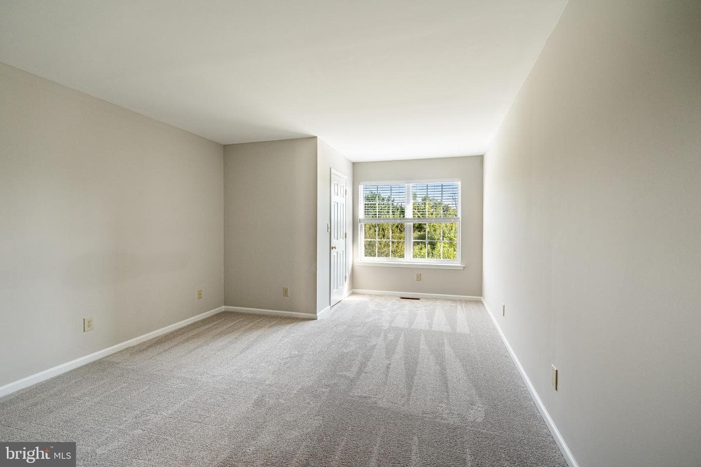1008 Vanguard Drive photo 16