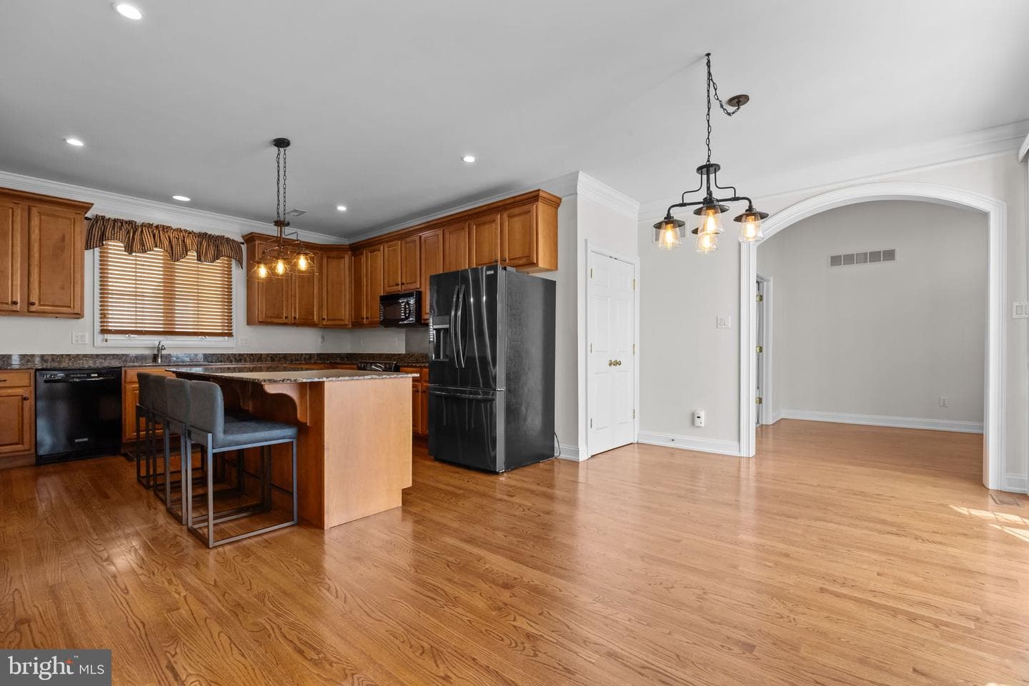 3541 Reading Way photo 11