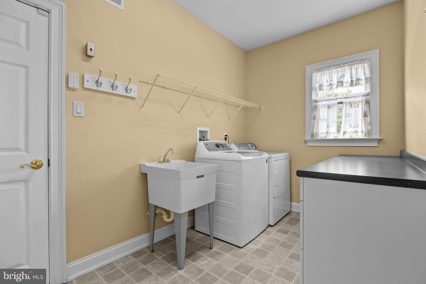 3541 Reading Way photo 39